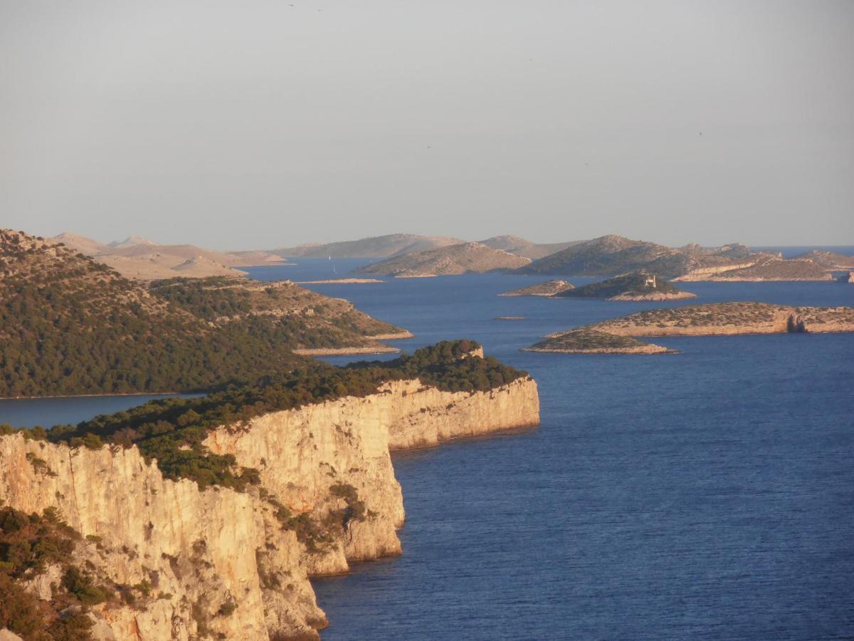 Appartamento Vala Božava Esterno foto